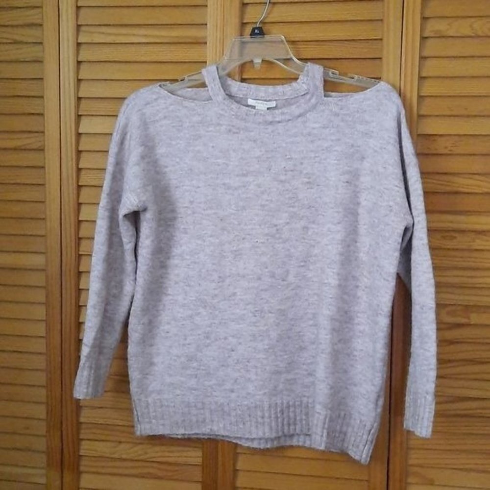 Forever 21 Cold Shoulder Pullover Sweater Size Small